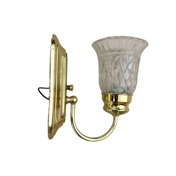 Vintage Brass Finish and Cut Glass Wall Sconses a pair - Picture 2 of 5